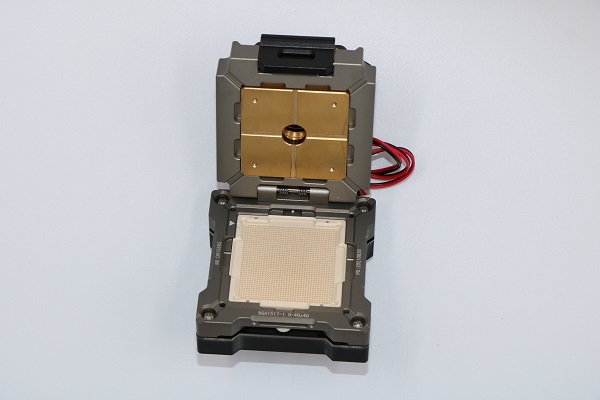 BGA1517-1.0-40×40合金旋钮翻盖测试座